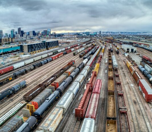 정부, 철도시설 지진 대응체계 점검…대규모 인명피해 예방 aerial view of city buildings during daytime