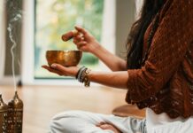 “Covid-19 이후 높아진 불안증상, 일상 속 건강 관리 루틴으로… woman in brown knit sweater holding brown ceramic cup