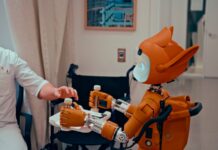 “AI로 똑똑하게 챙기는 건강 습관, 내 집에서 시작된다” Man gives robot bottles on a tray